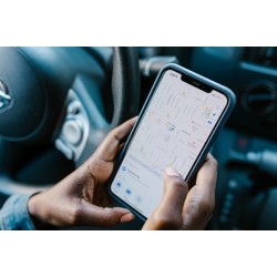 Brasil registra cerca de 30 infrações de trânsito por hora pelo uso de celular ao volante